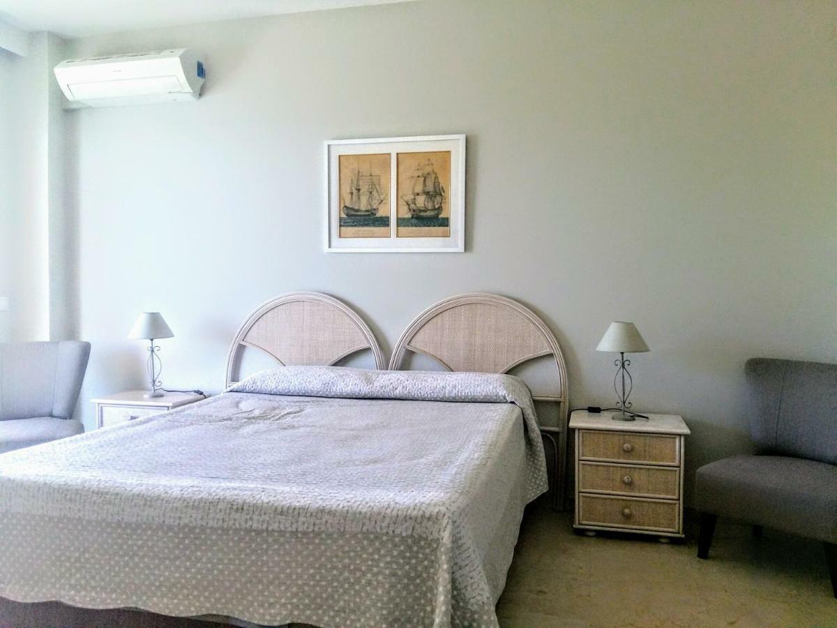 Estudio En 1A Linea Torremolinos Buitenkant foto
